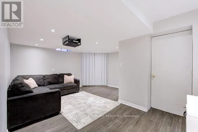 49 HUMBER FOREST COURT