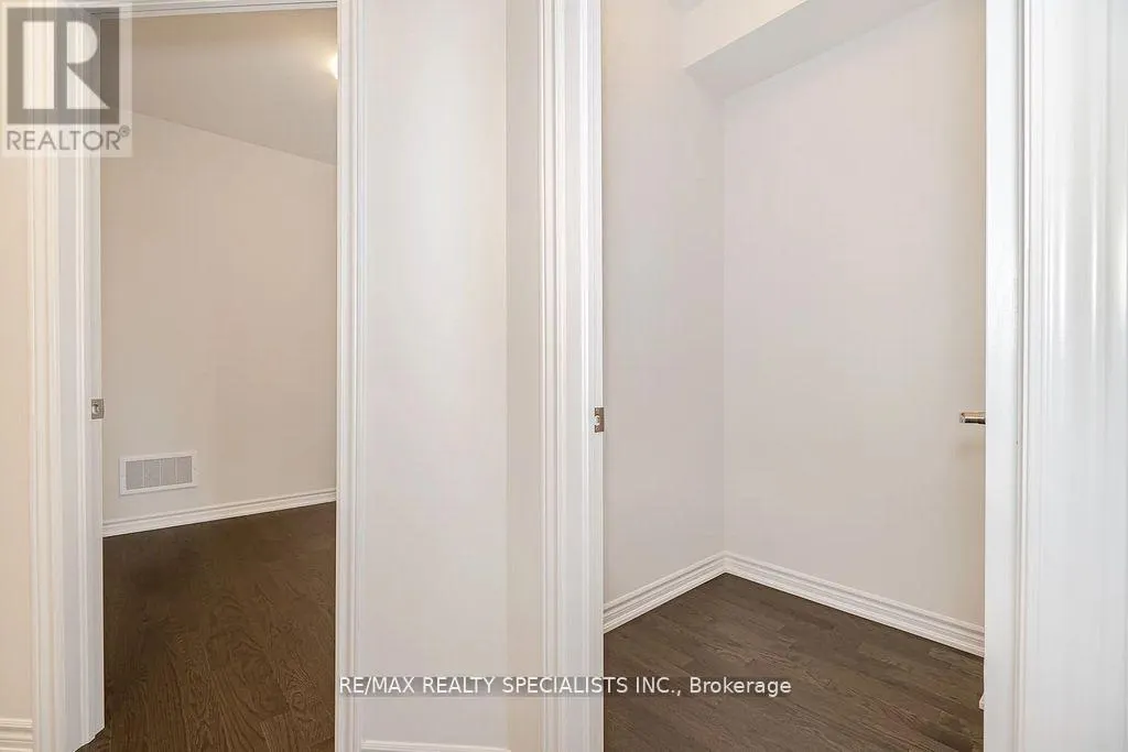 1503 PRENTICE ROAD W