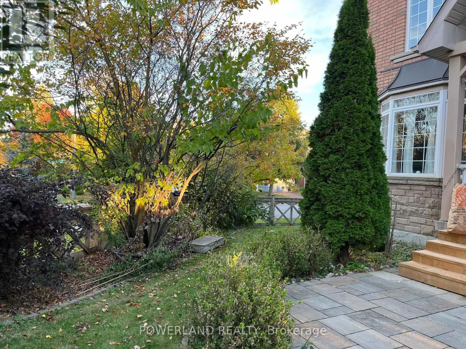 249 KENNEDY STREET W