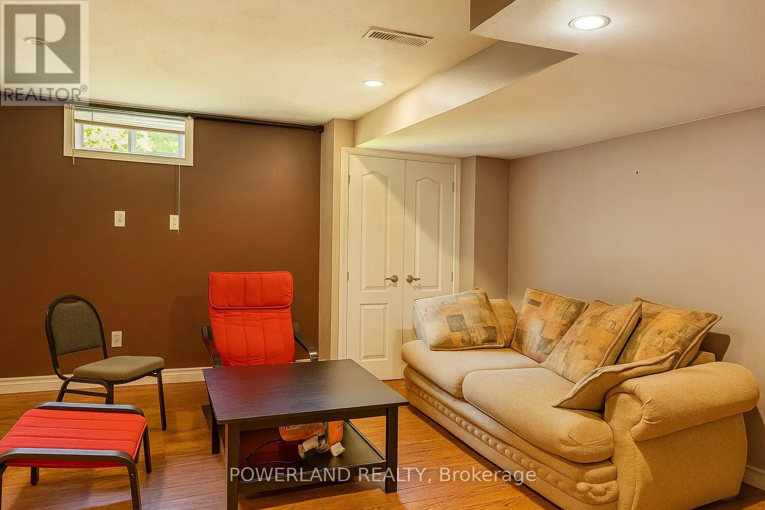 249 KENNEDY STREET W