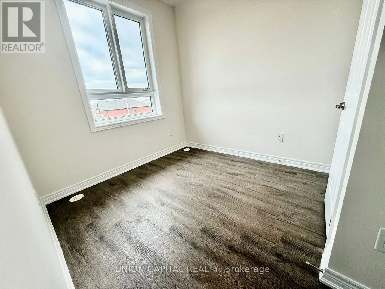 22 ROBERT EATON AVENUE