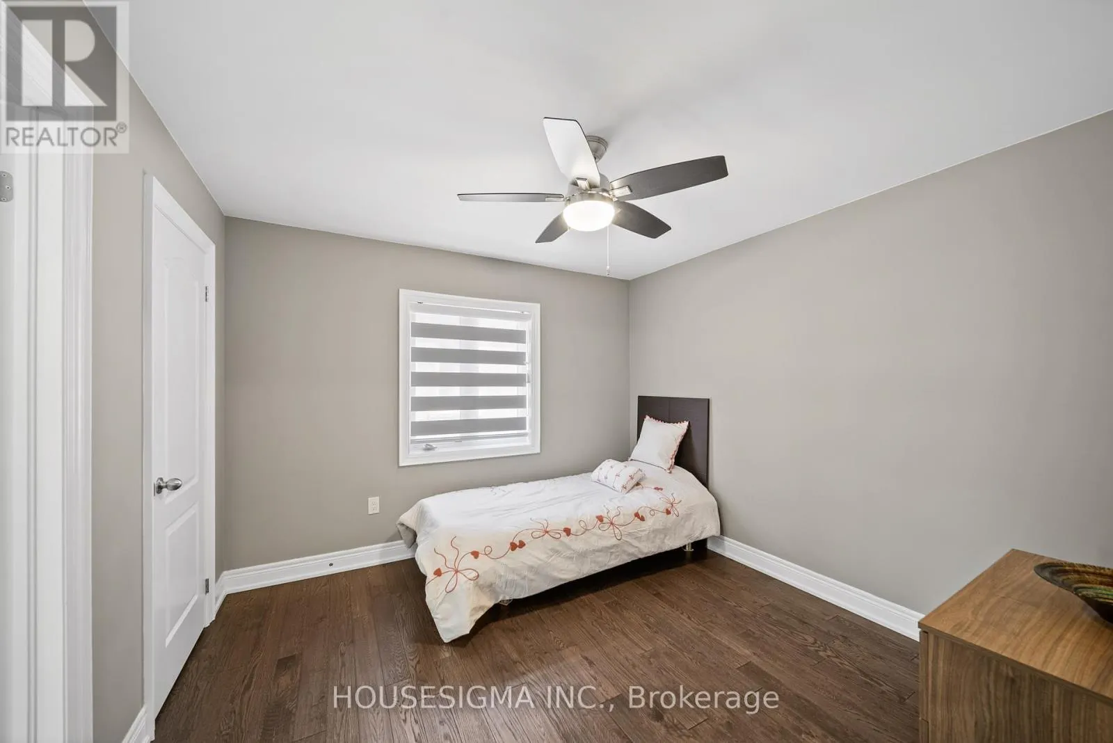 94 FOREST EDGE CRESCENT