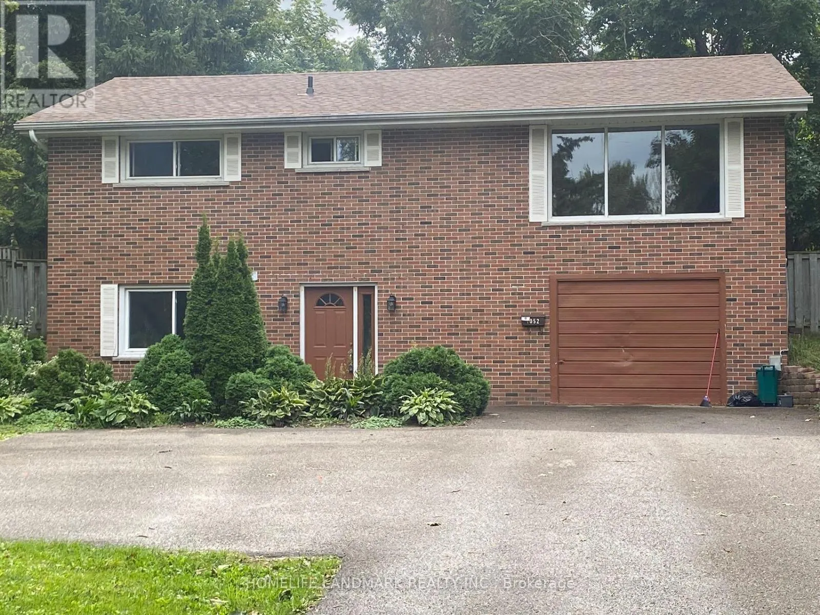 LOWER - 1052 ELGIN STREET