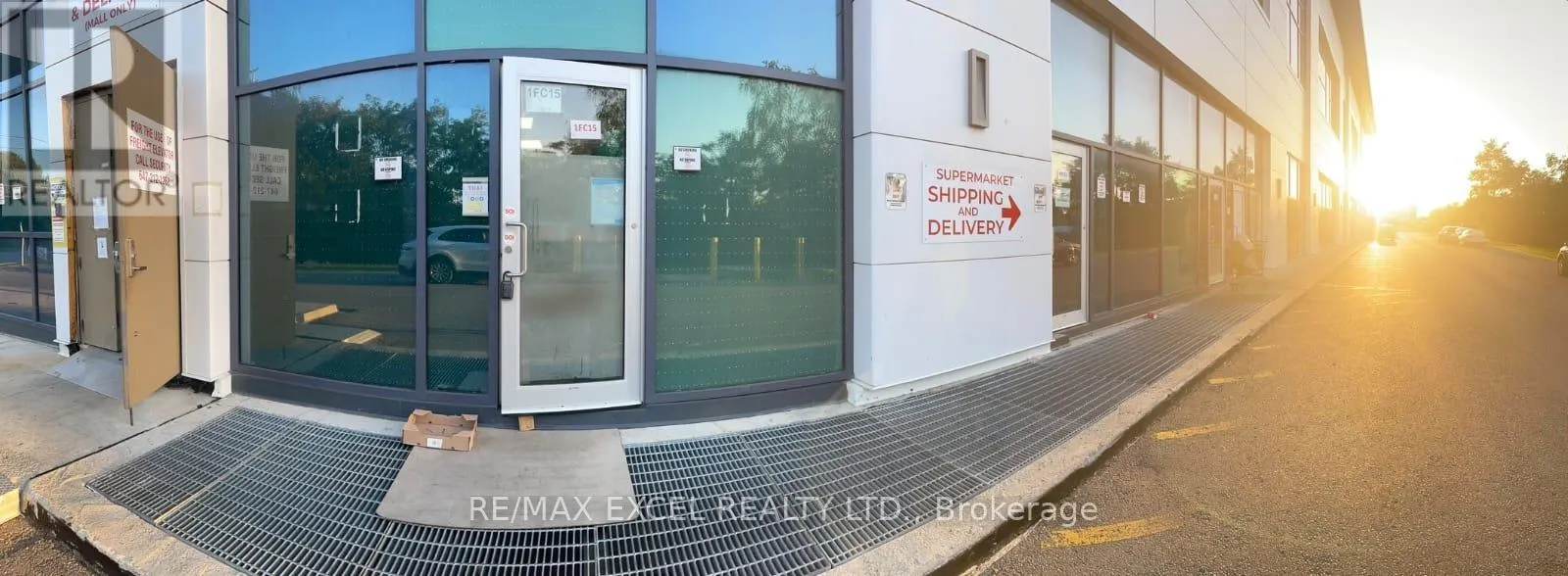 1FC15 - 9390 WOODBINE AVENUE