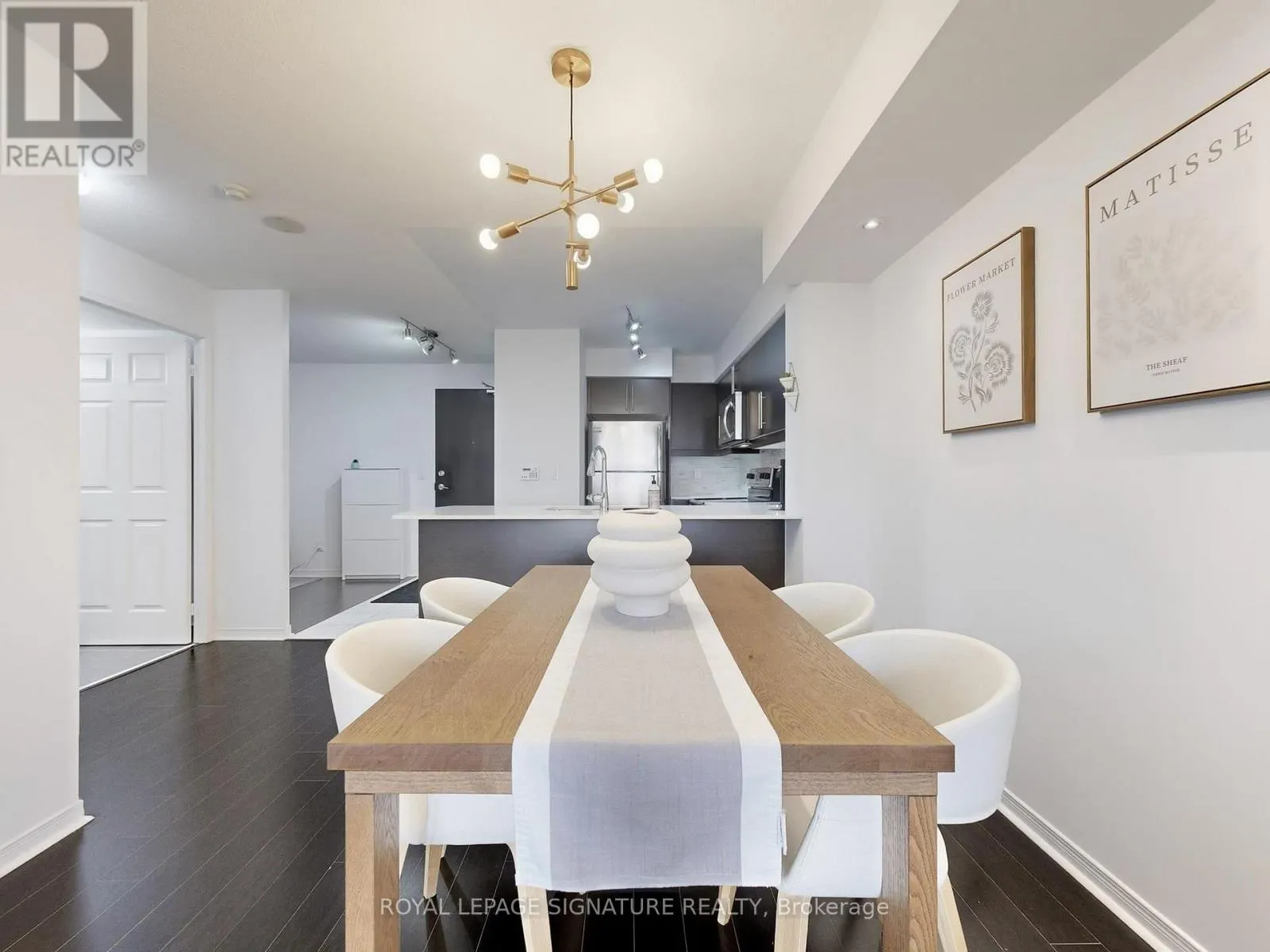 708 - 75 KING WILLIAMS CRESCENT