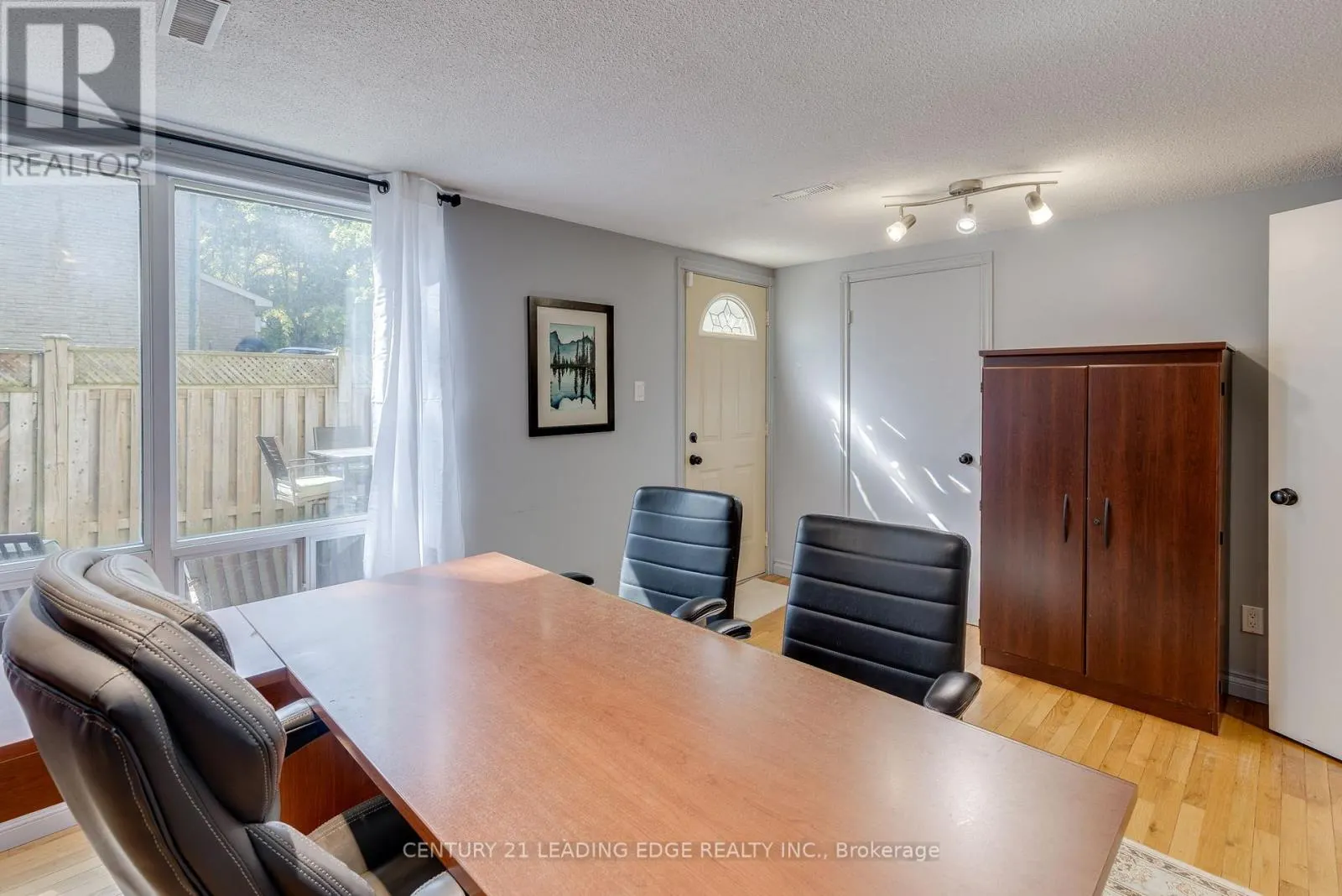 129 POPLAR CRESCENT