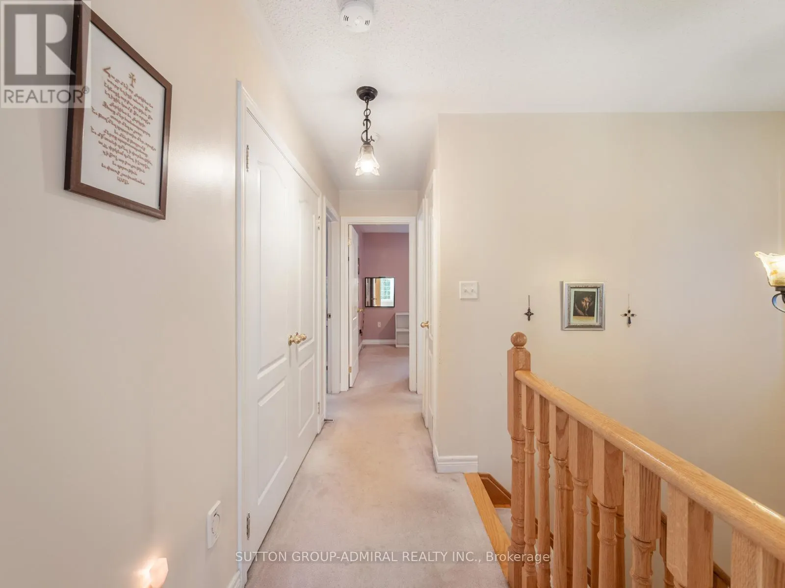 54 GOLDEN OAK AVENUE