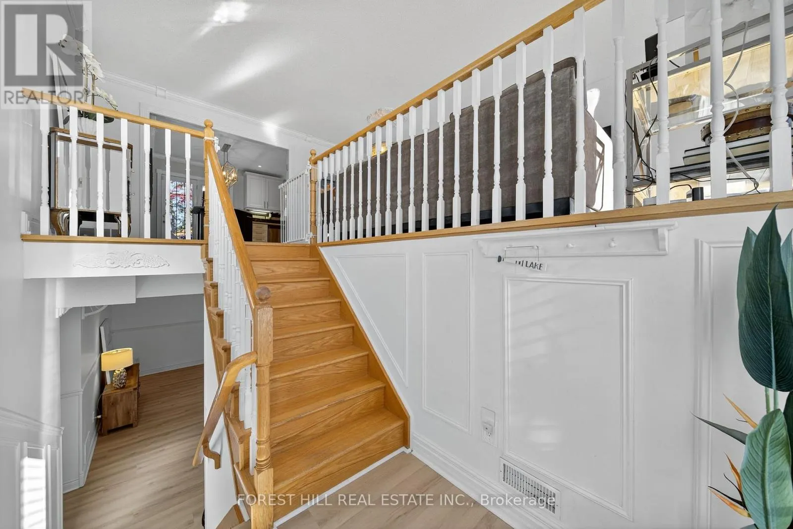 694 CEDAR PATH