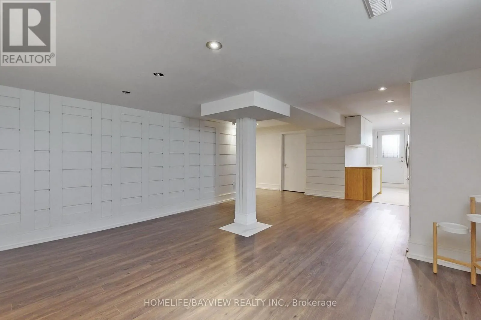 72 LENSMITH DRIVE