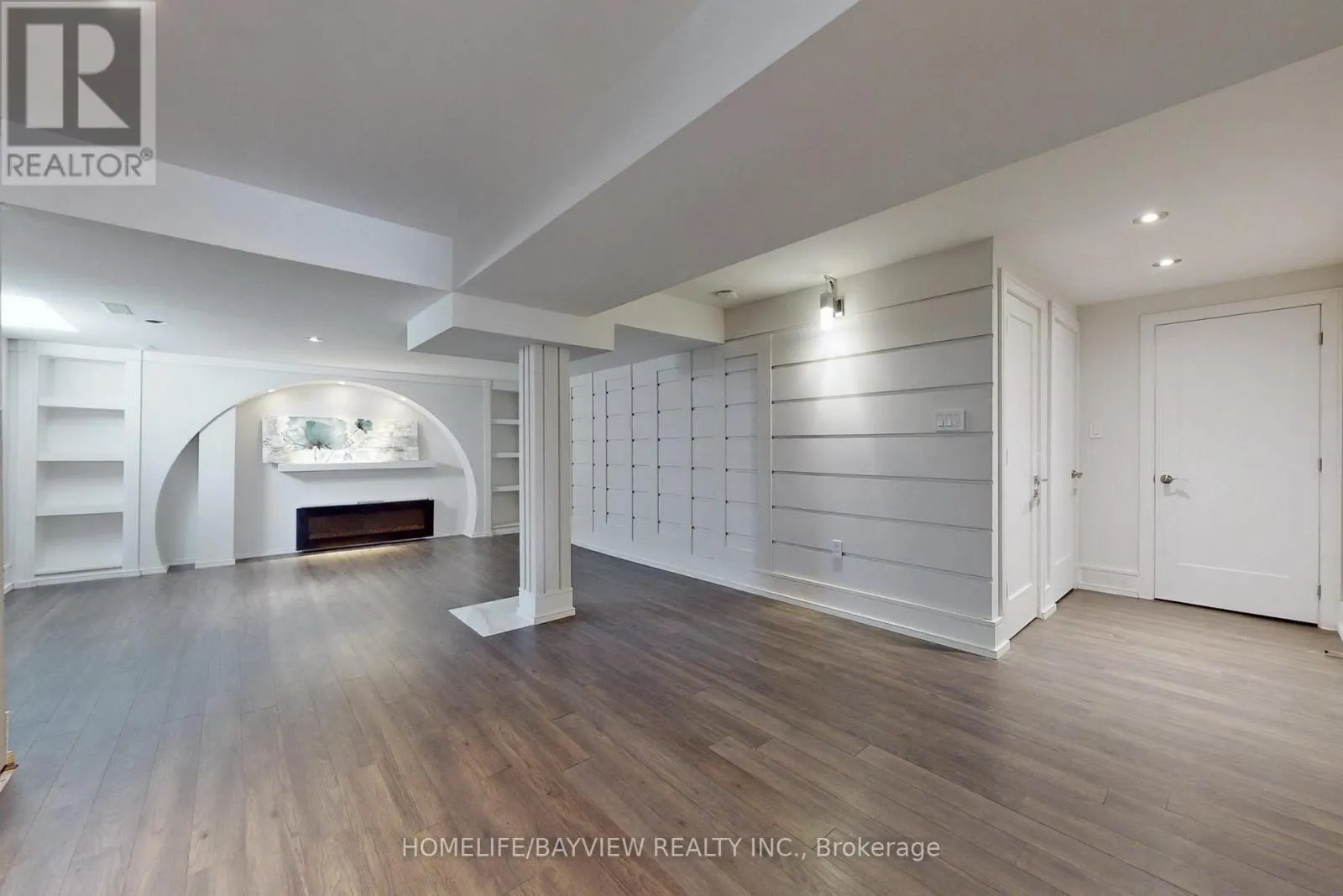 72 LENSMITH DRIVE