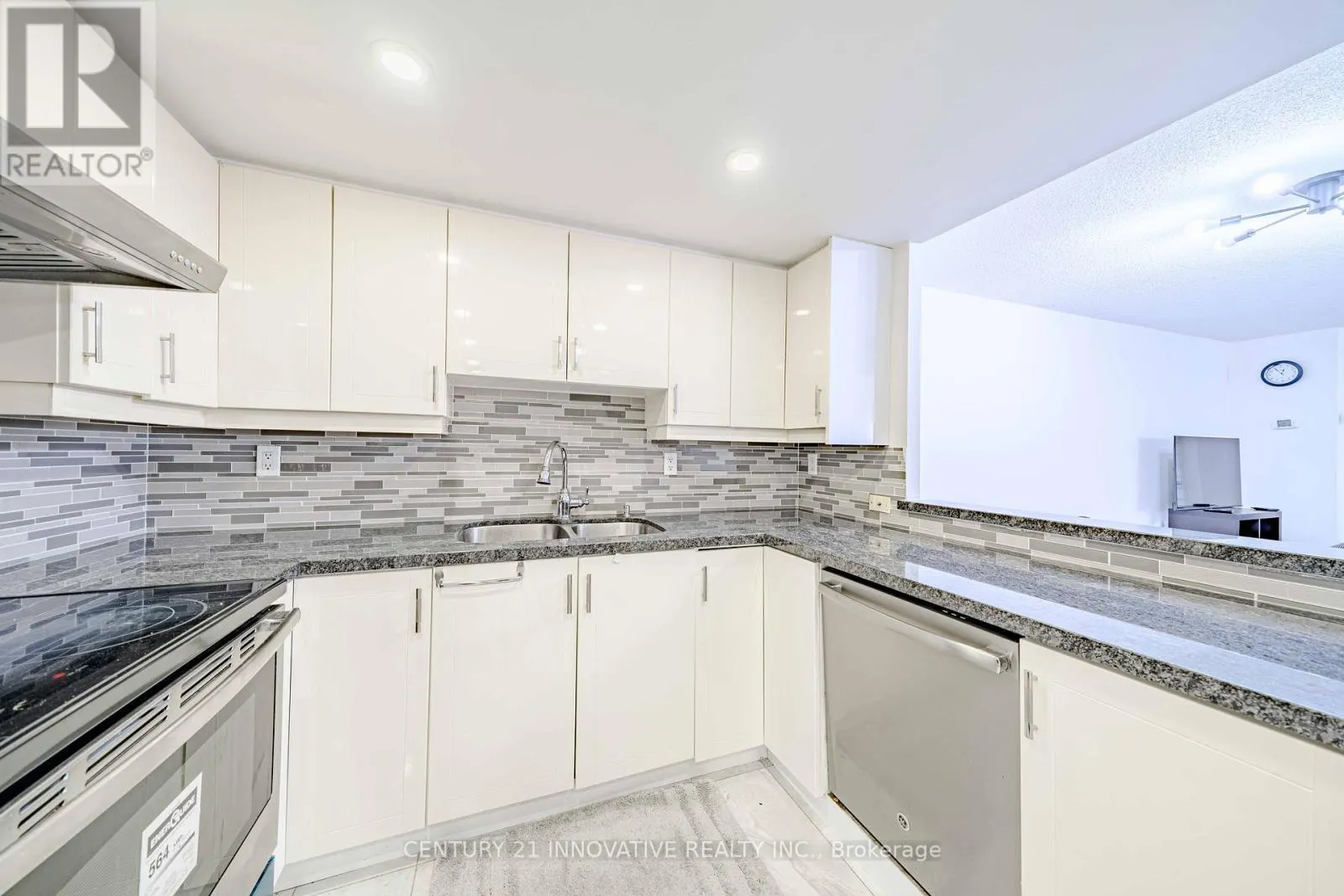 511 - 5 WELDRICK ROAD W