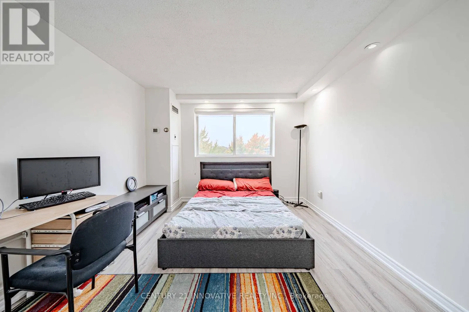 511 - 5 WELDRICK ROAD W