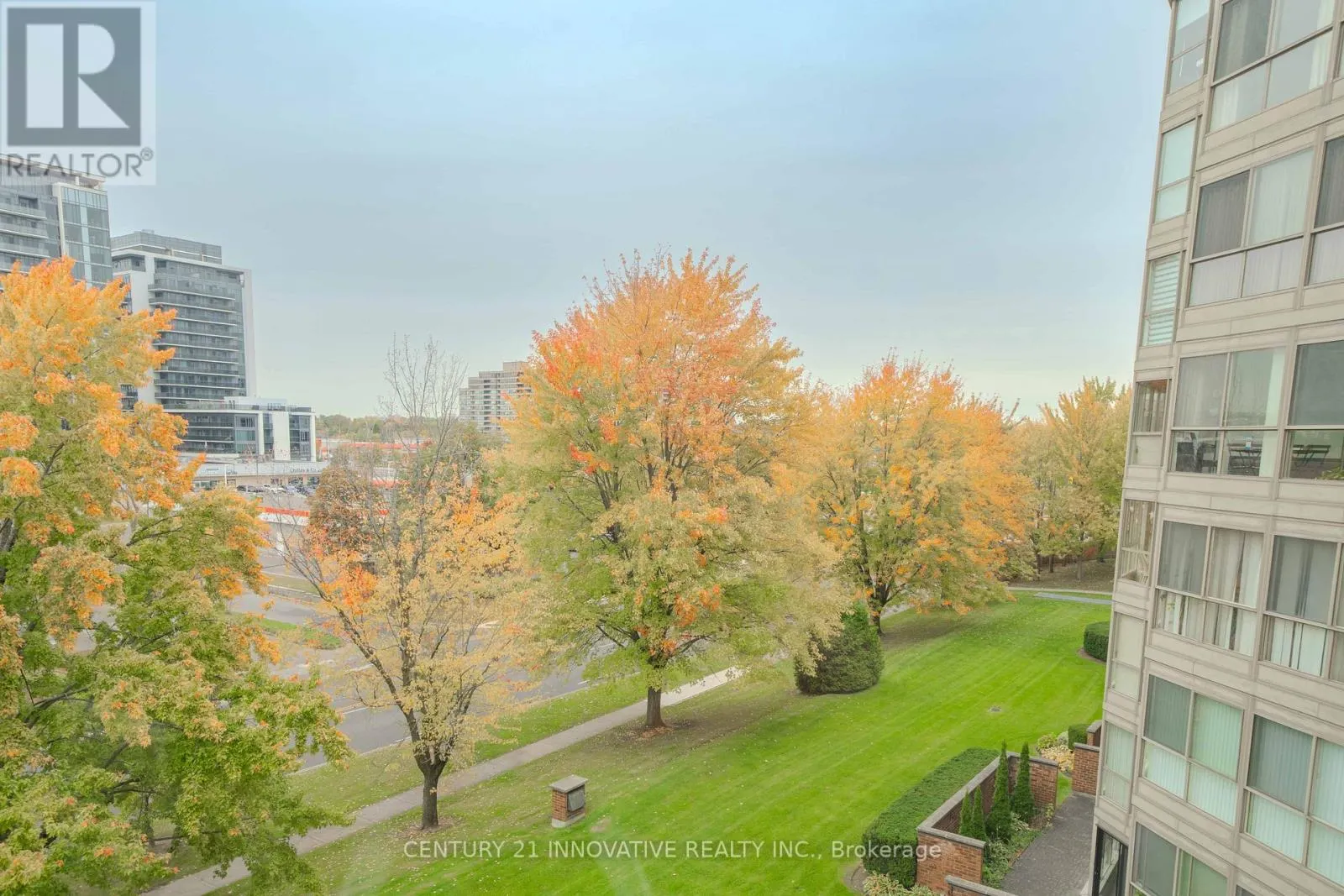 511 - 5 WELDRICK ROAD W