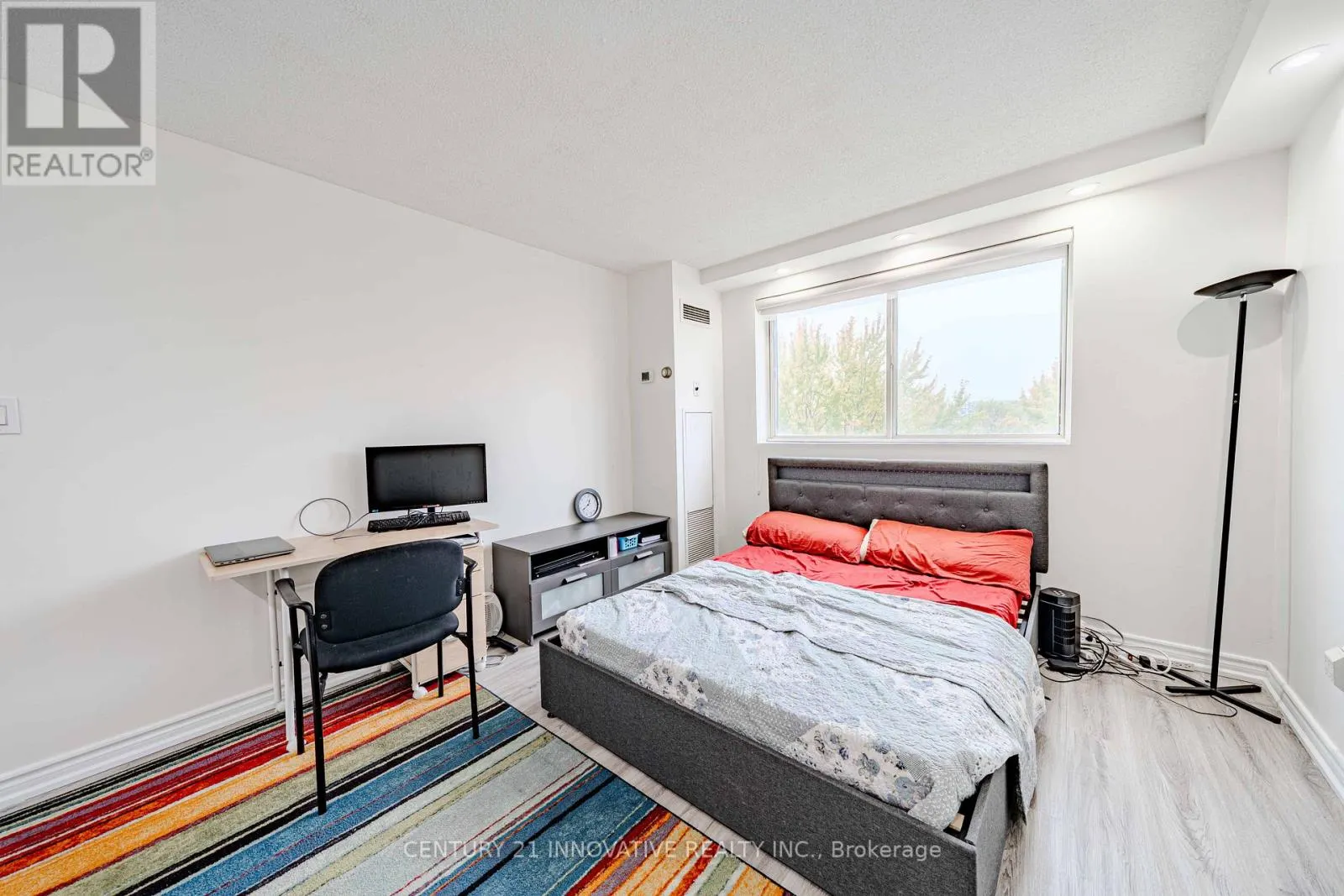 511 - 5 WELDRICK ROAD W