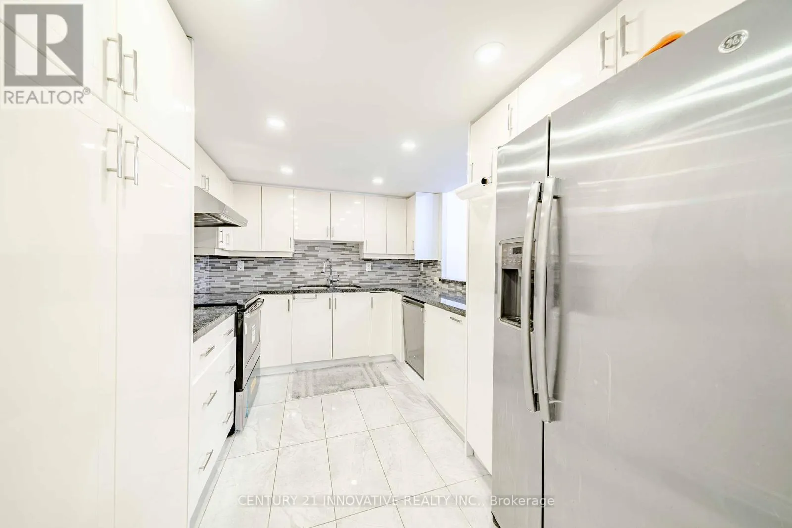 511 - 5 WELDRICK ROAD W
