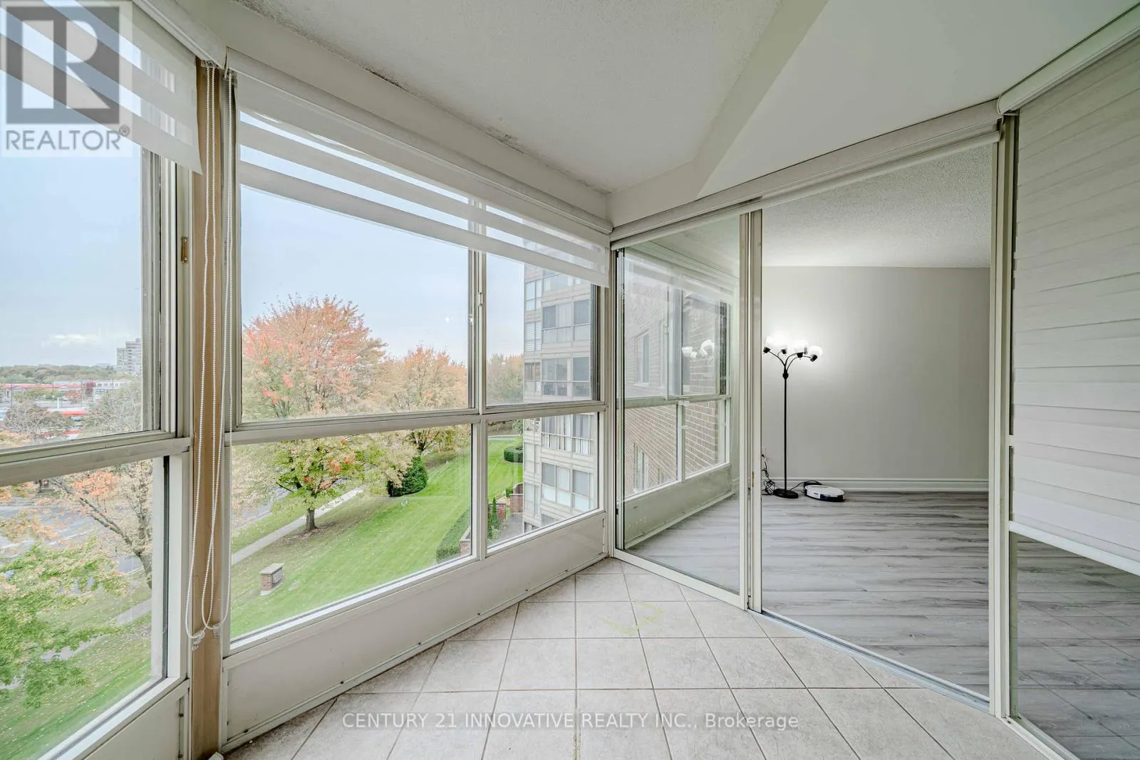 511 - 5 WELDRICK ROAD W