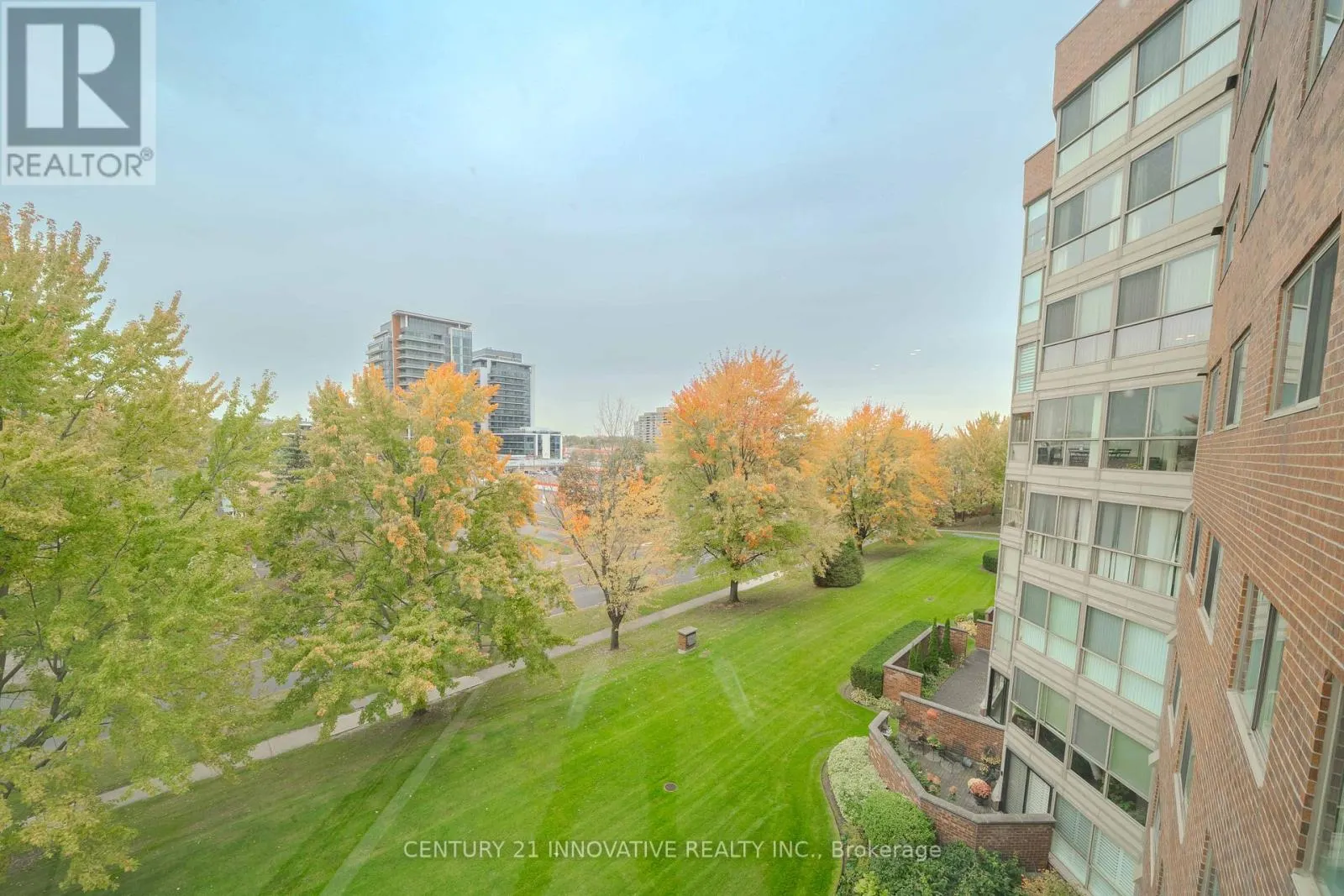 511 - 5 WELDRICK ROAD W