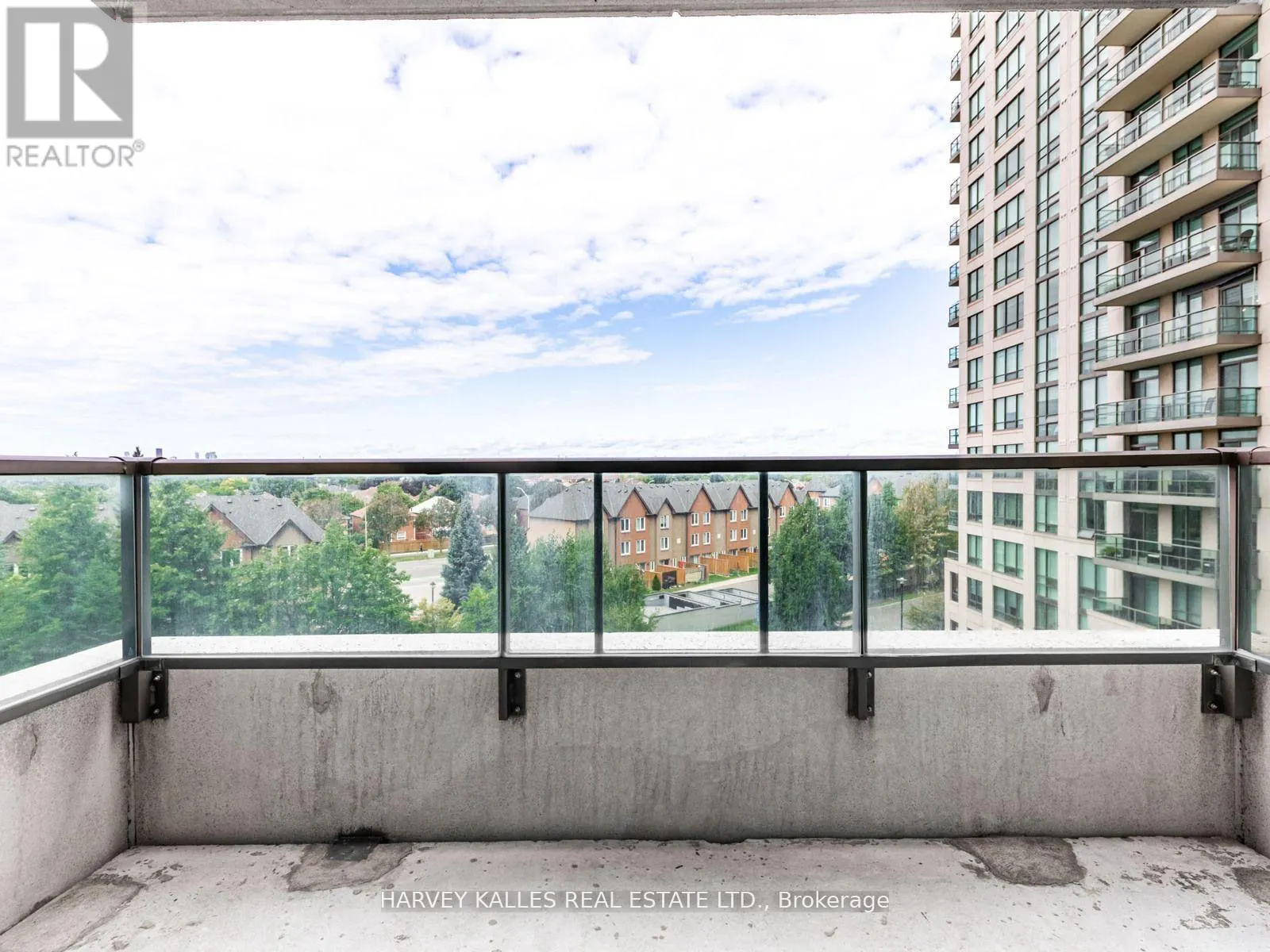 508 - 88 PROMENADE CIRCLE