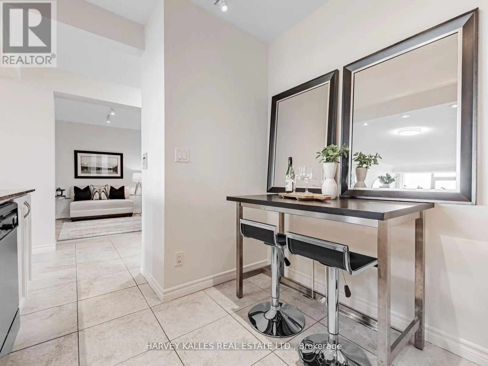 508 - 88 PROMENADE CIRCLE