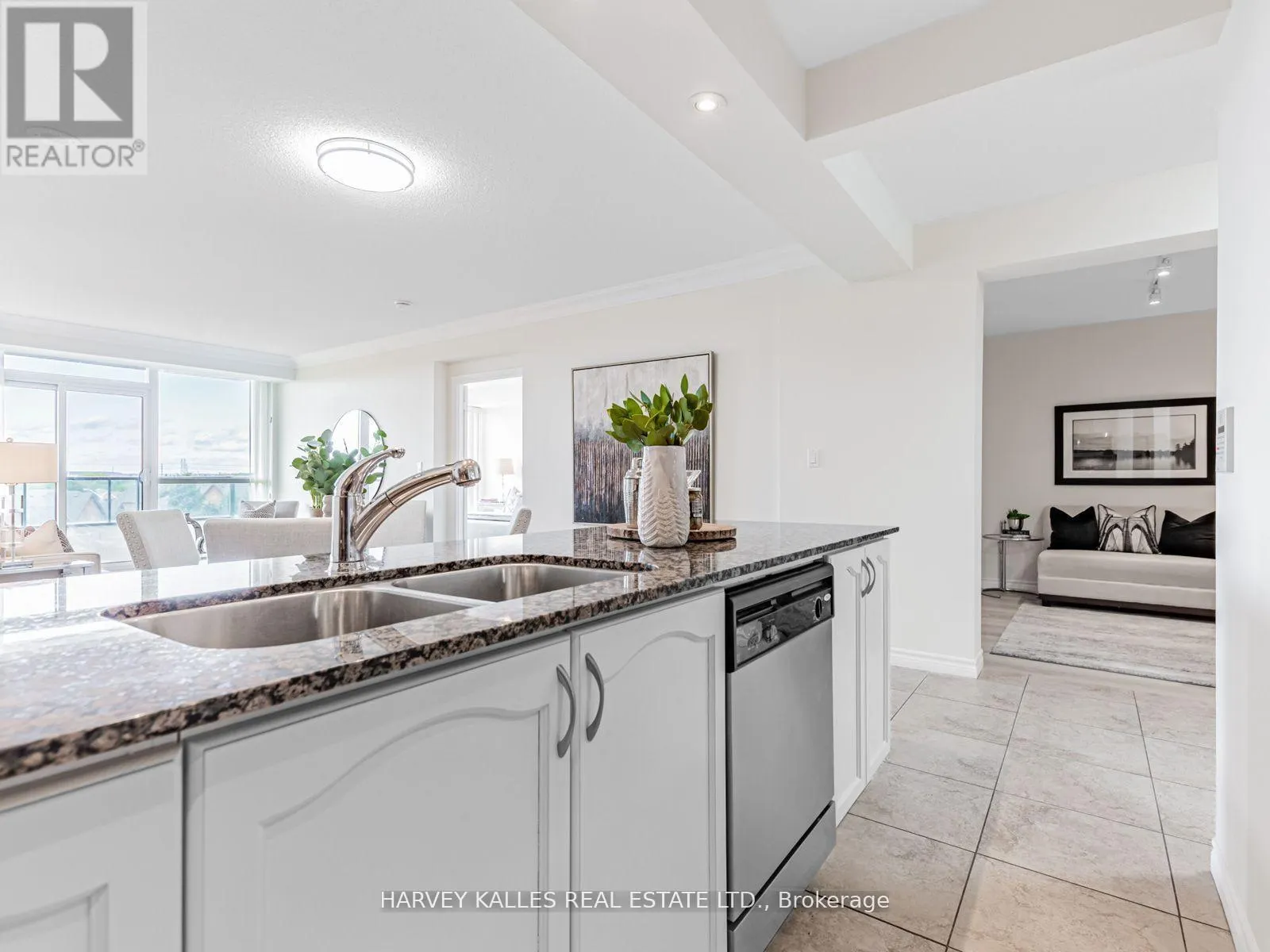 508 - 88 PROMENADE CIRCLE