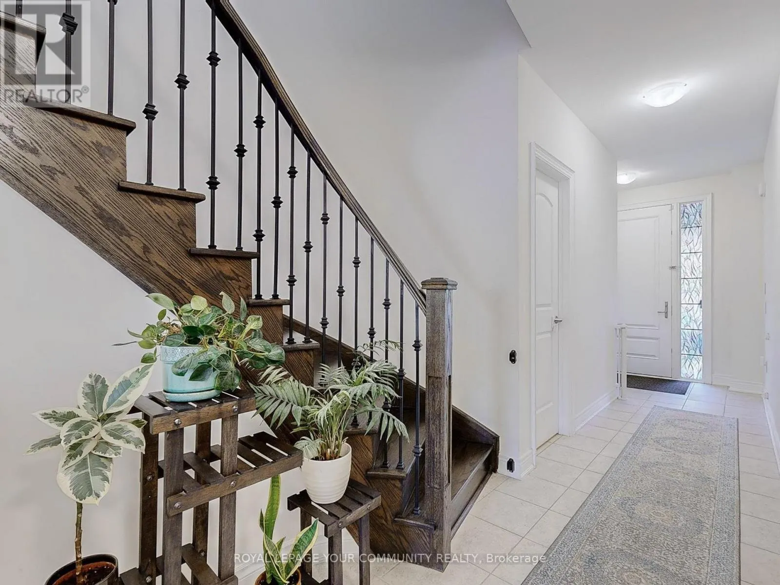 66 DRIZZEL CRESCENT