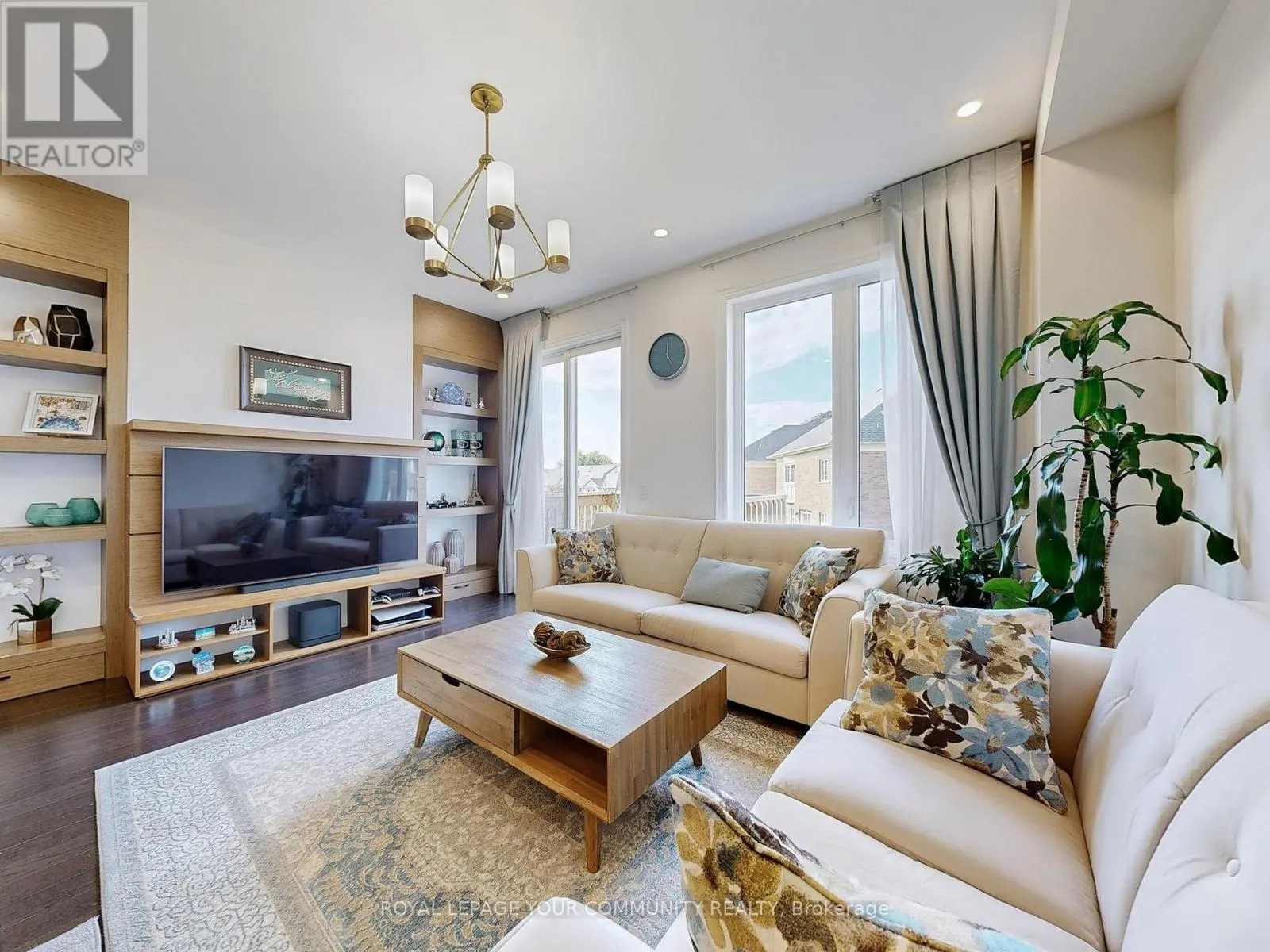 66 DRIZZEL CRESCENT