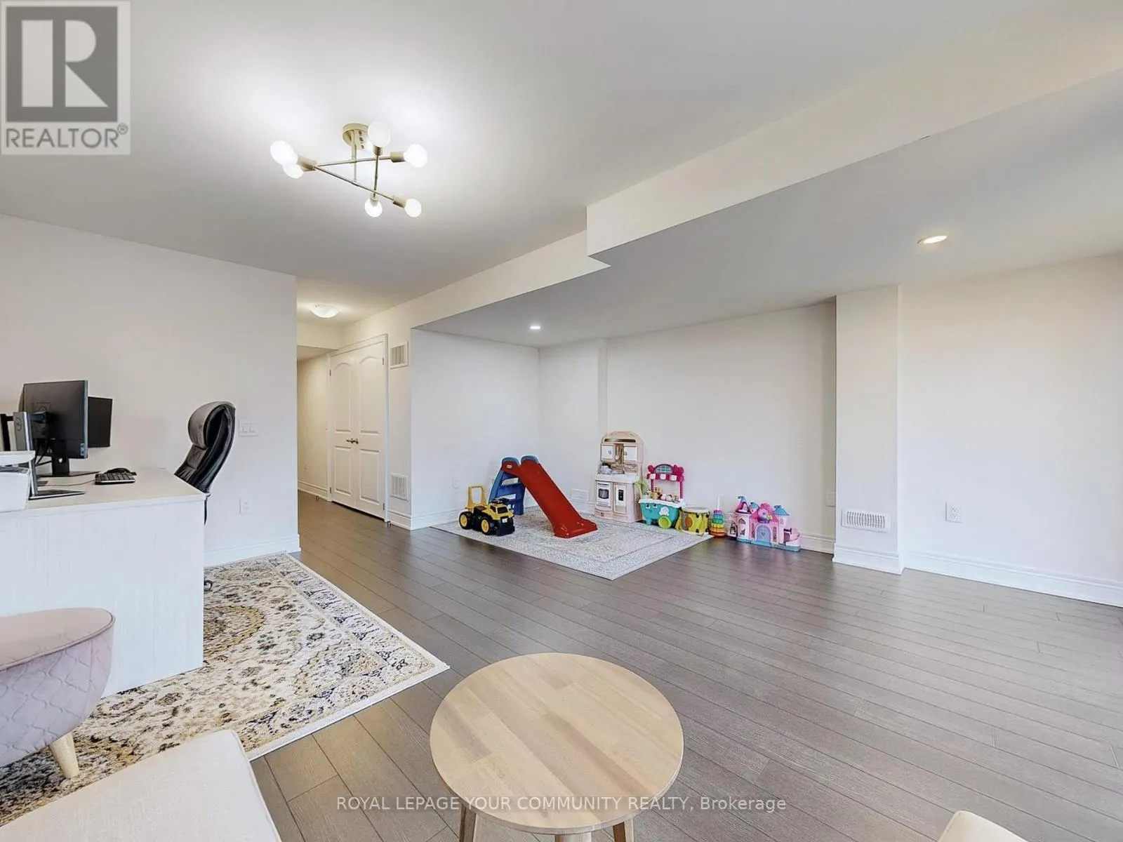 66 DRIZZEL CRESCENT