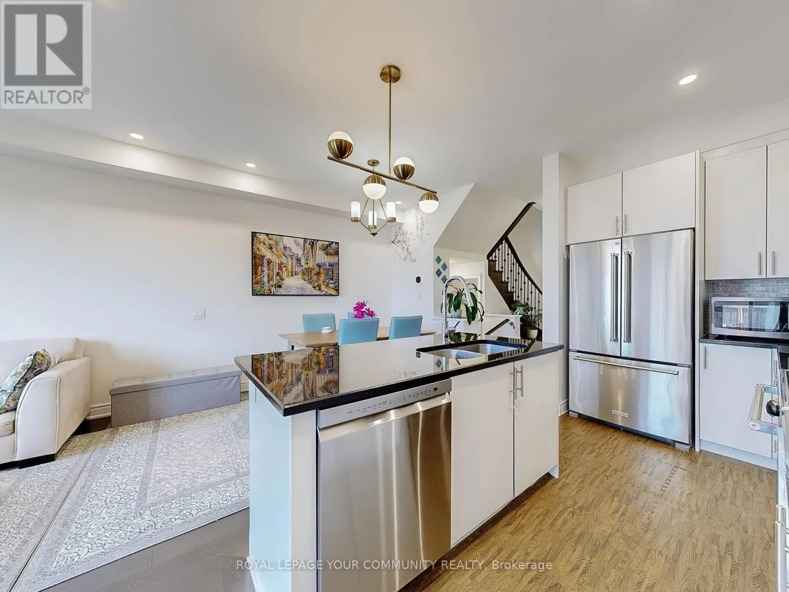 66 DRIZZEL CRESCENT