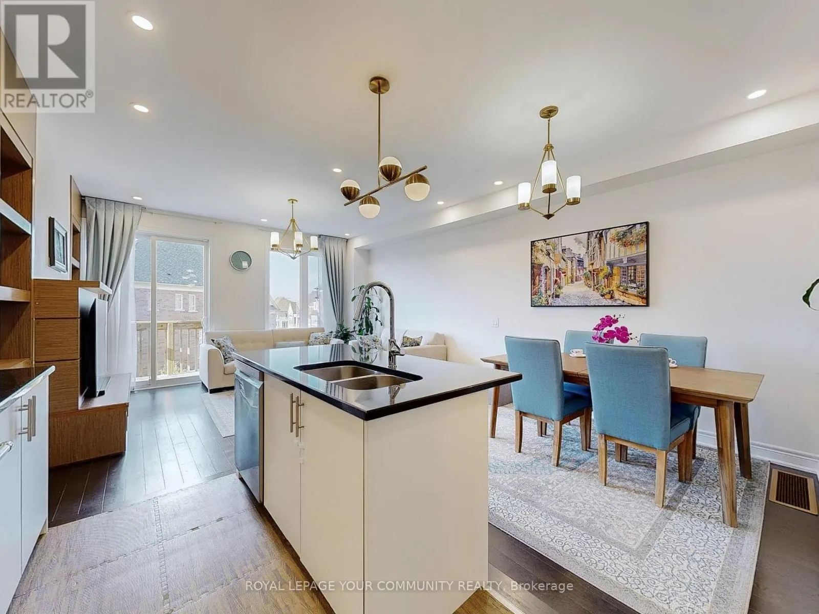 66 DRIZZEL CRESCENT