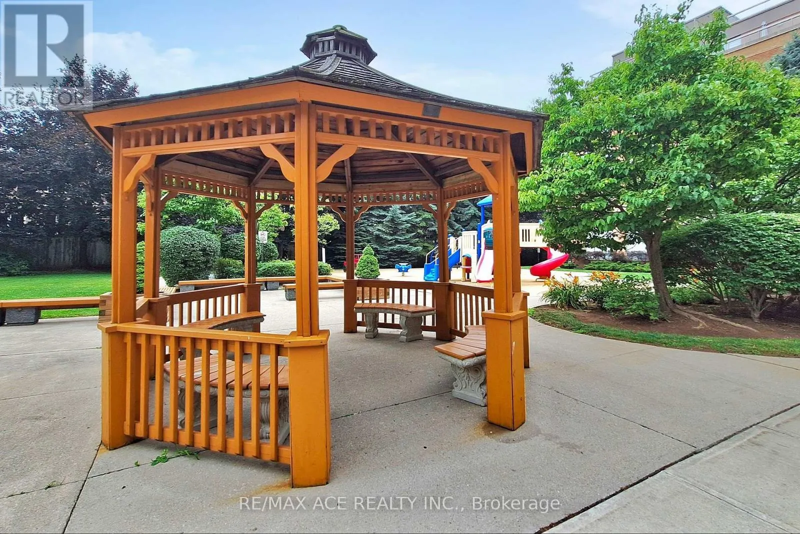 1108 - 29 NORTHERN HEIGHTS DRIVE