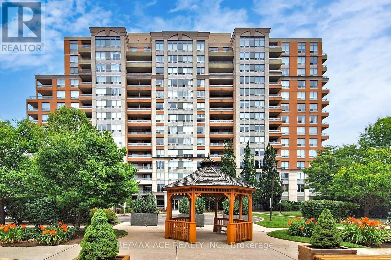 1108 - 29 NORTHERN HEIGHTS DRIVE