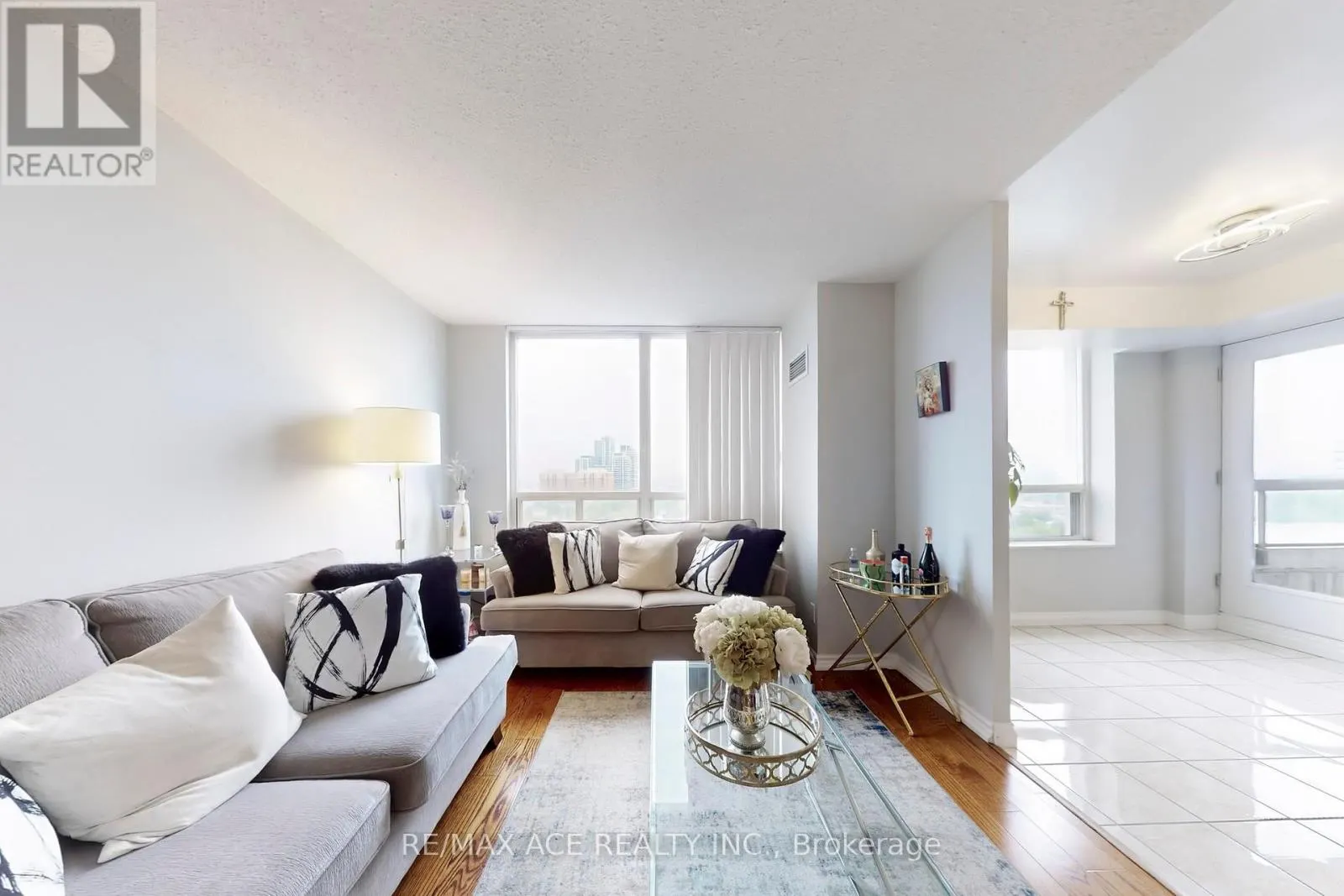 1108 - 29 NORTHERN HEIGHTS DRIVE