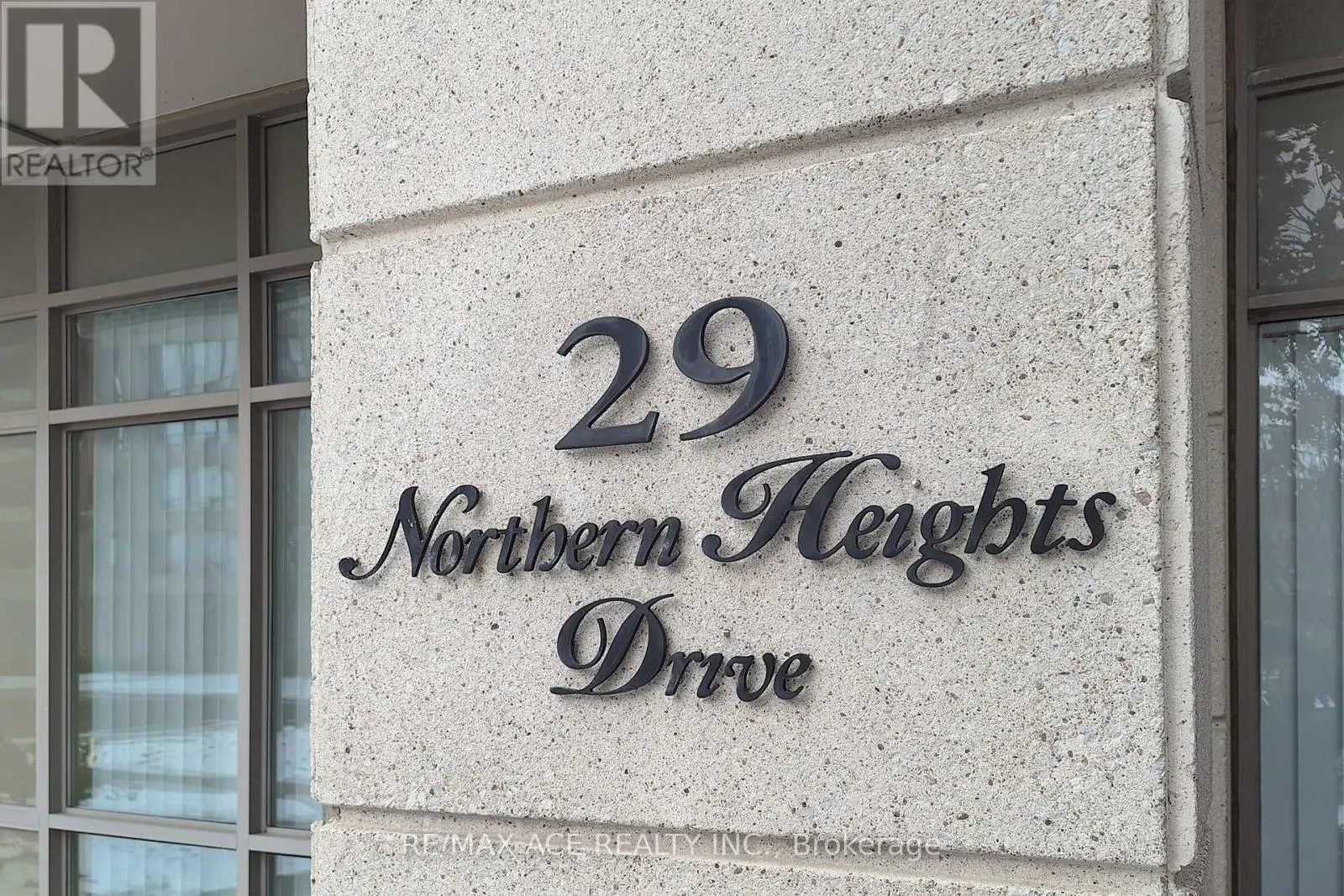 1108 - 29 NORTHERN HEIGHTS DRIVE