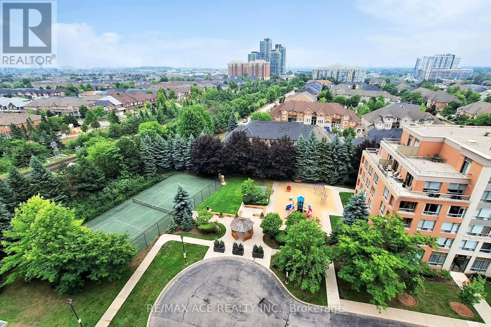 1108 - 29 NORTHERN HEIGHTS DRIVE