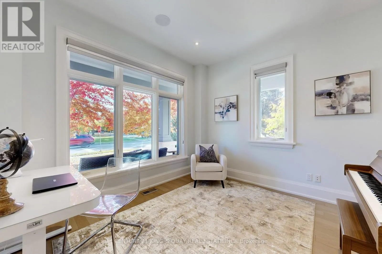 8 PARKWAY AVENUE