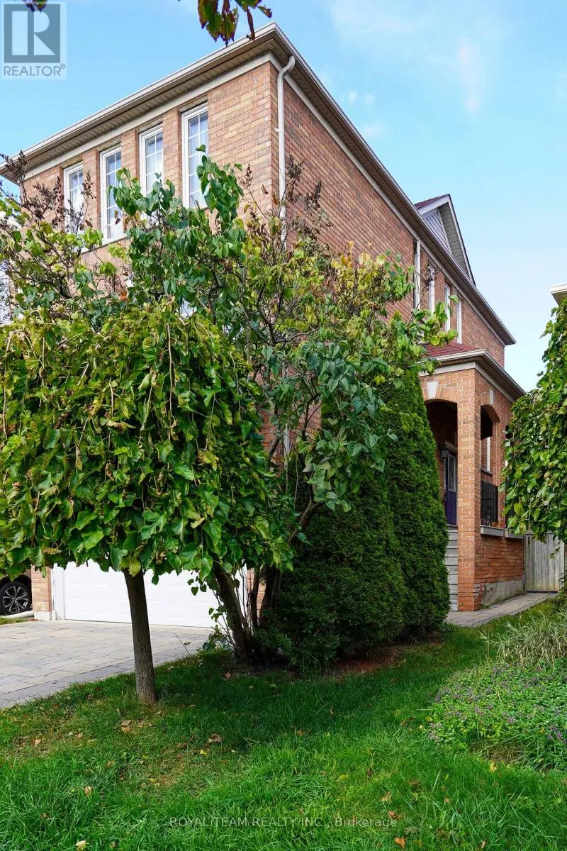 76 SASSAFRAS CIRCLE