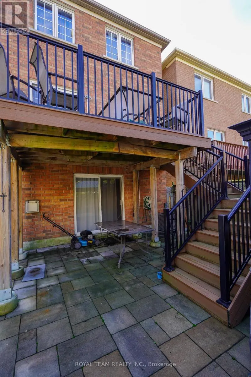 76 SASSAFRAS CIRCLE