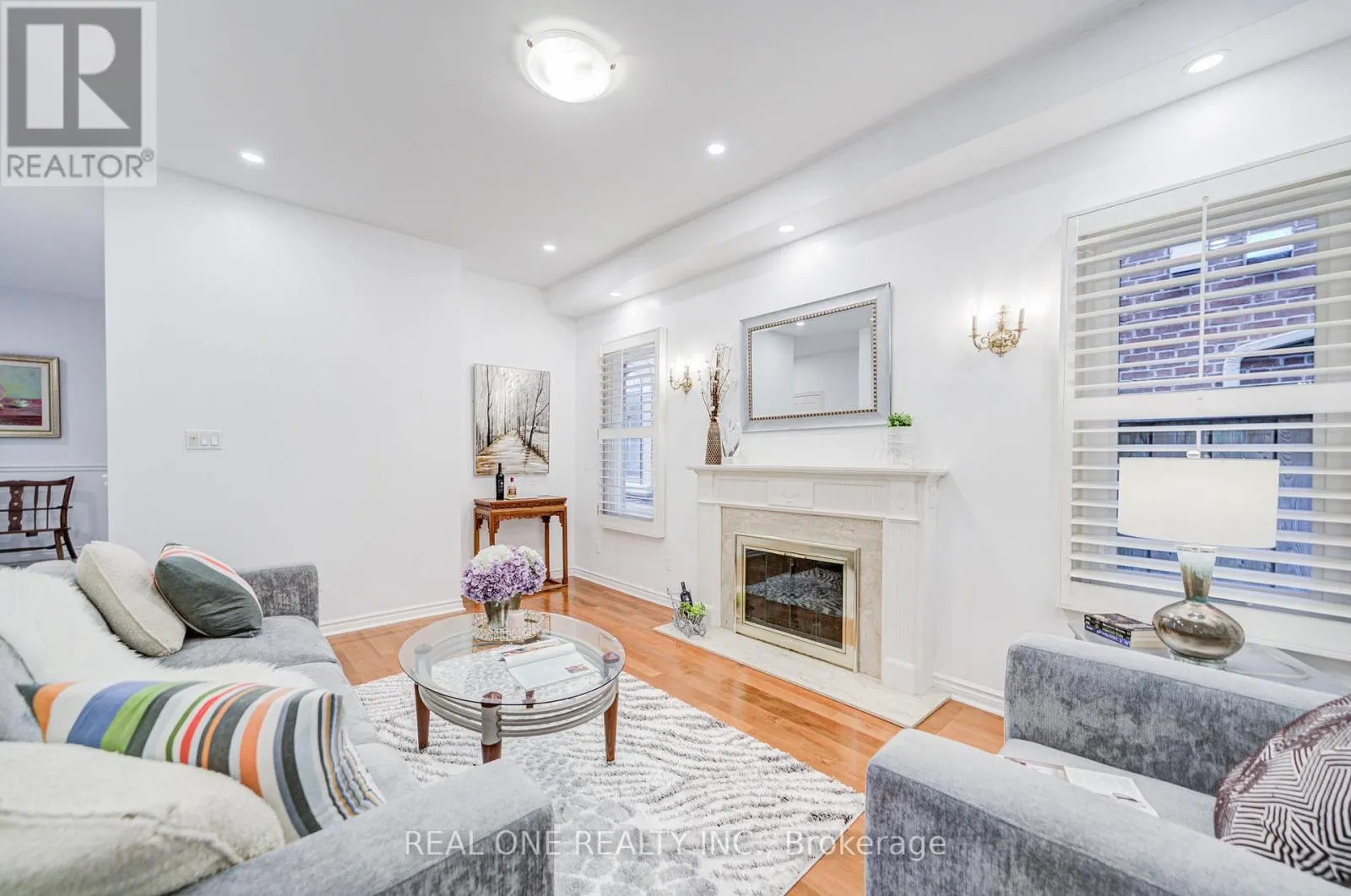 75 WILLETT CRESCENT