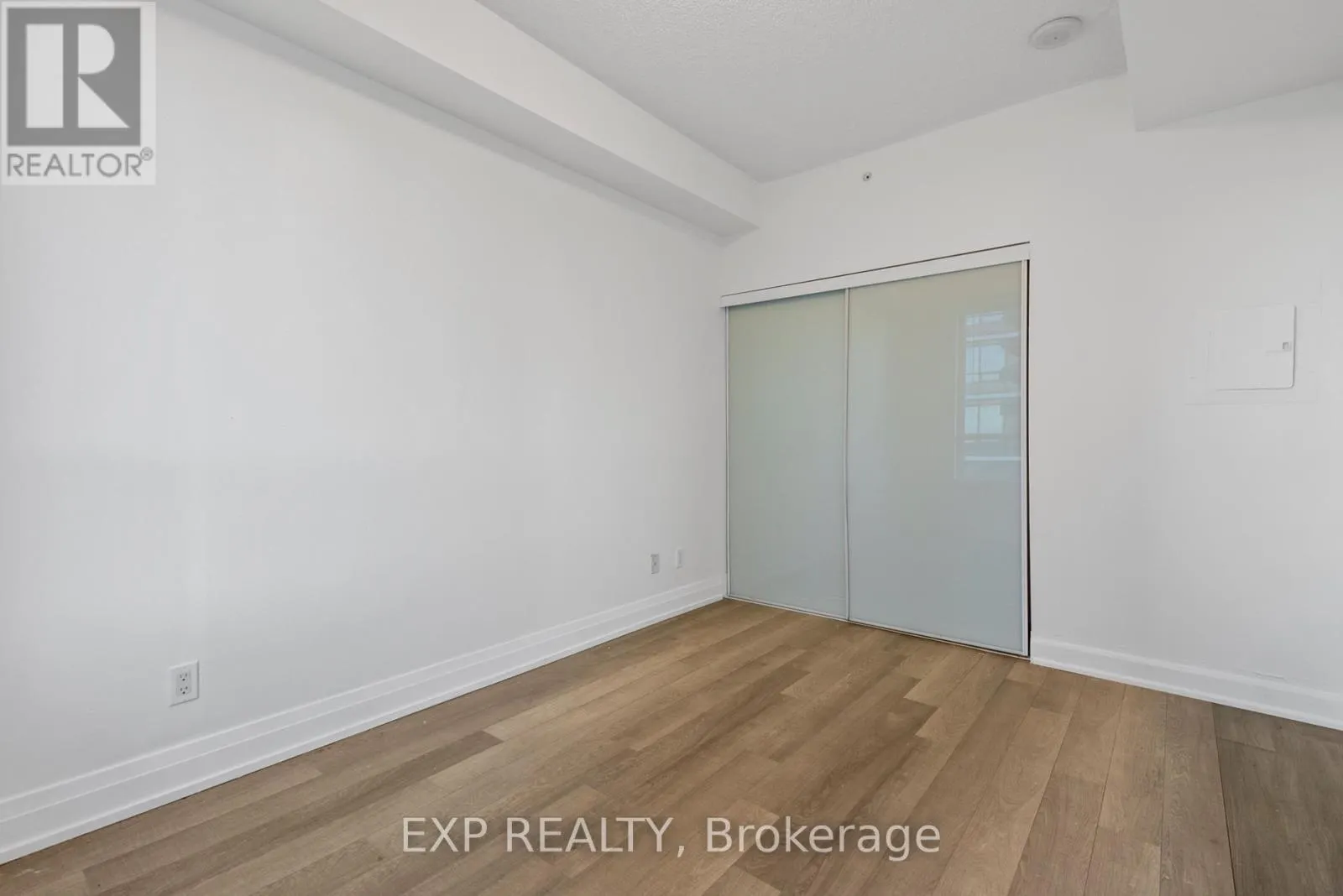 1011 - 7167 YONGE STREET
