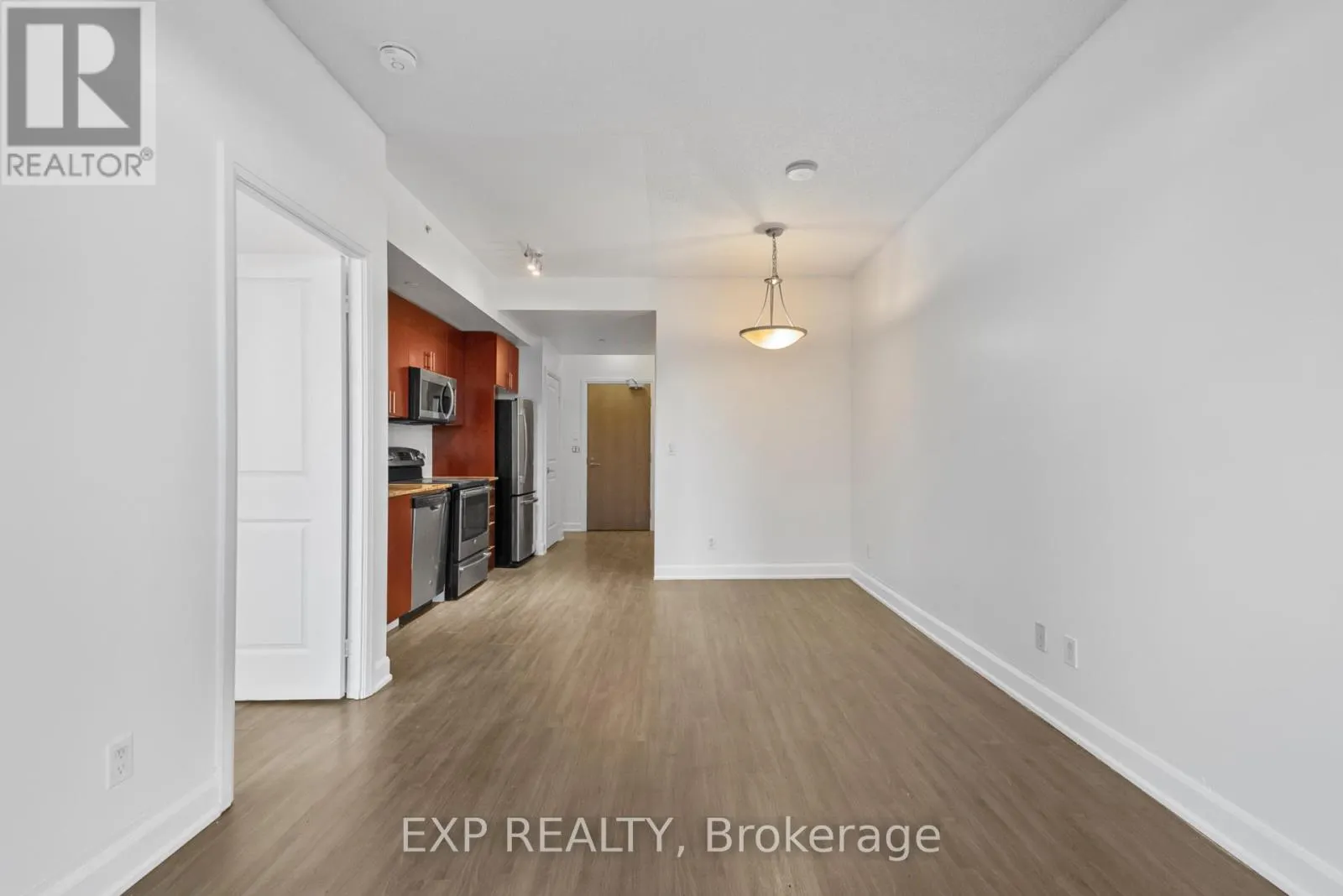 1011 - 7167 YONGE STREET