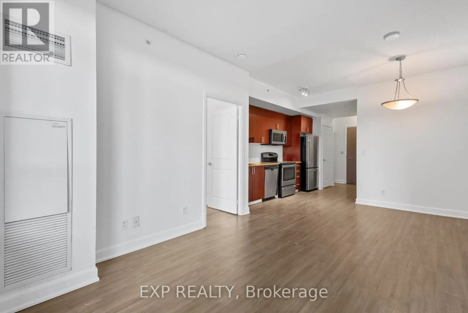 1011 - 7167 YONGE STREET
