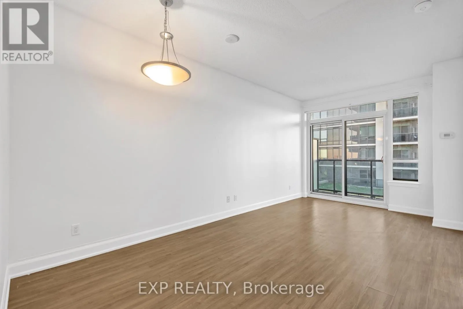 1011 - 7167 YONGE STREET