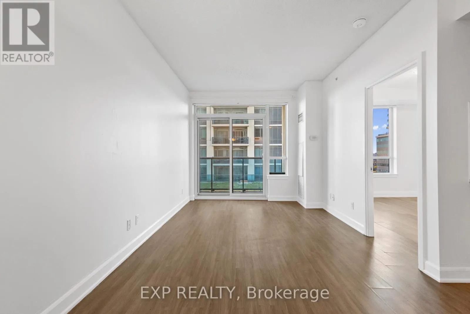 1011 - 7167 YONGE STREET