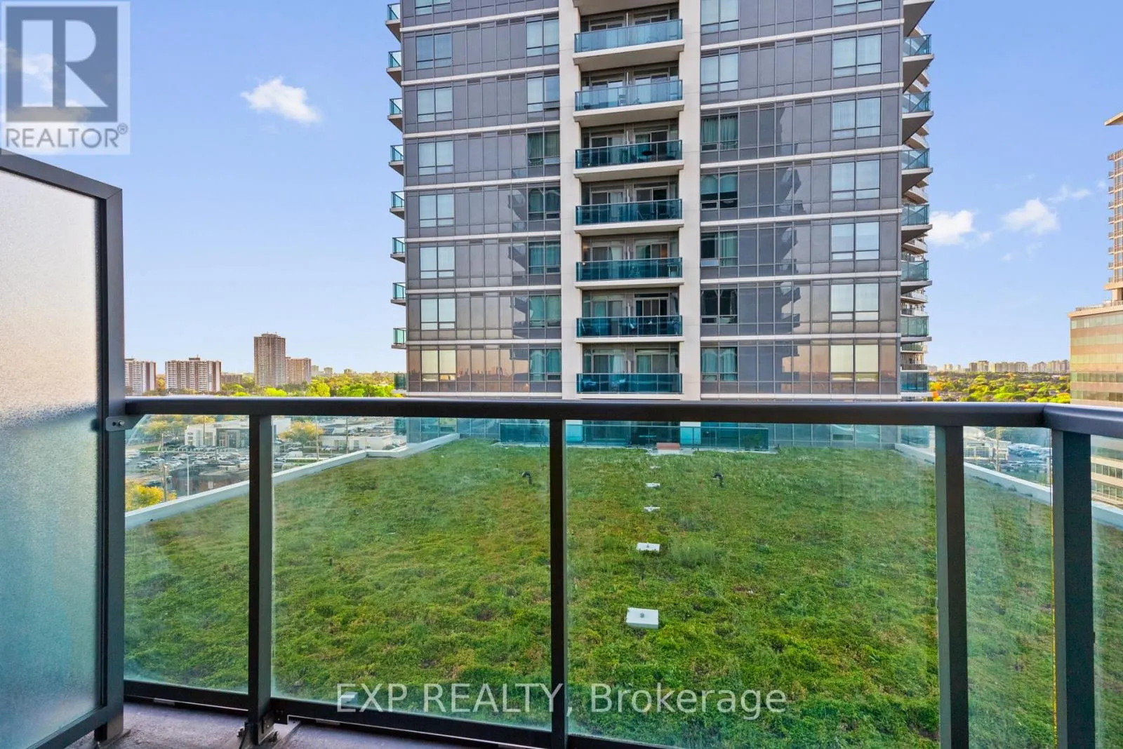 1011 - 7167 YONGE STREET