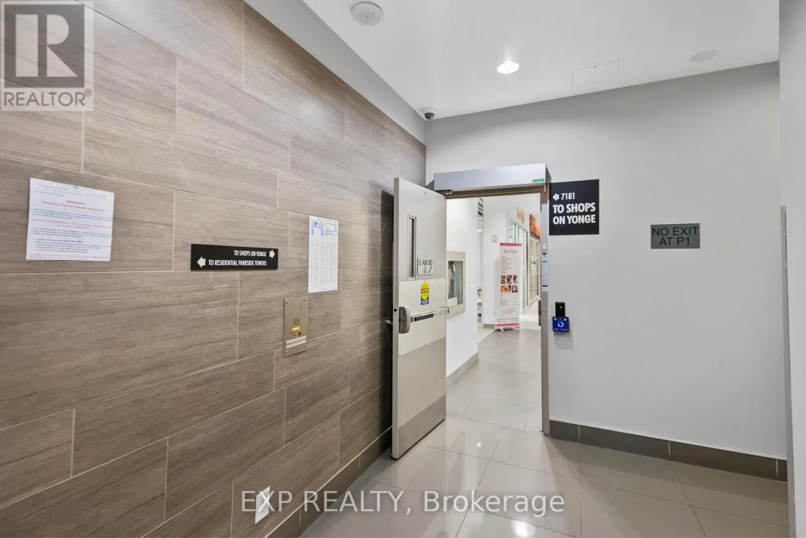 1011 - 7167 YONGE STREET
