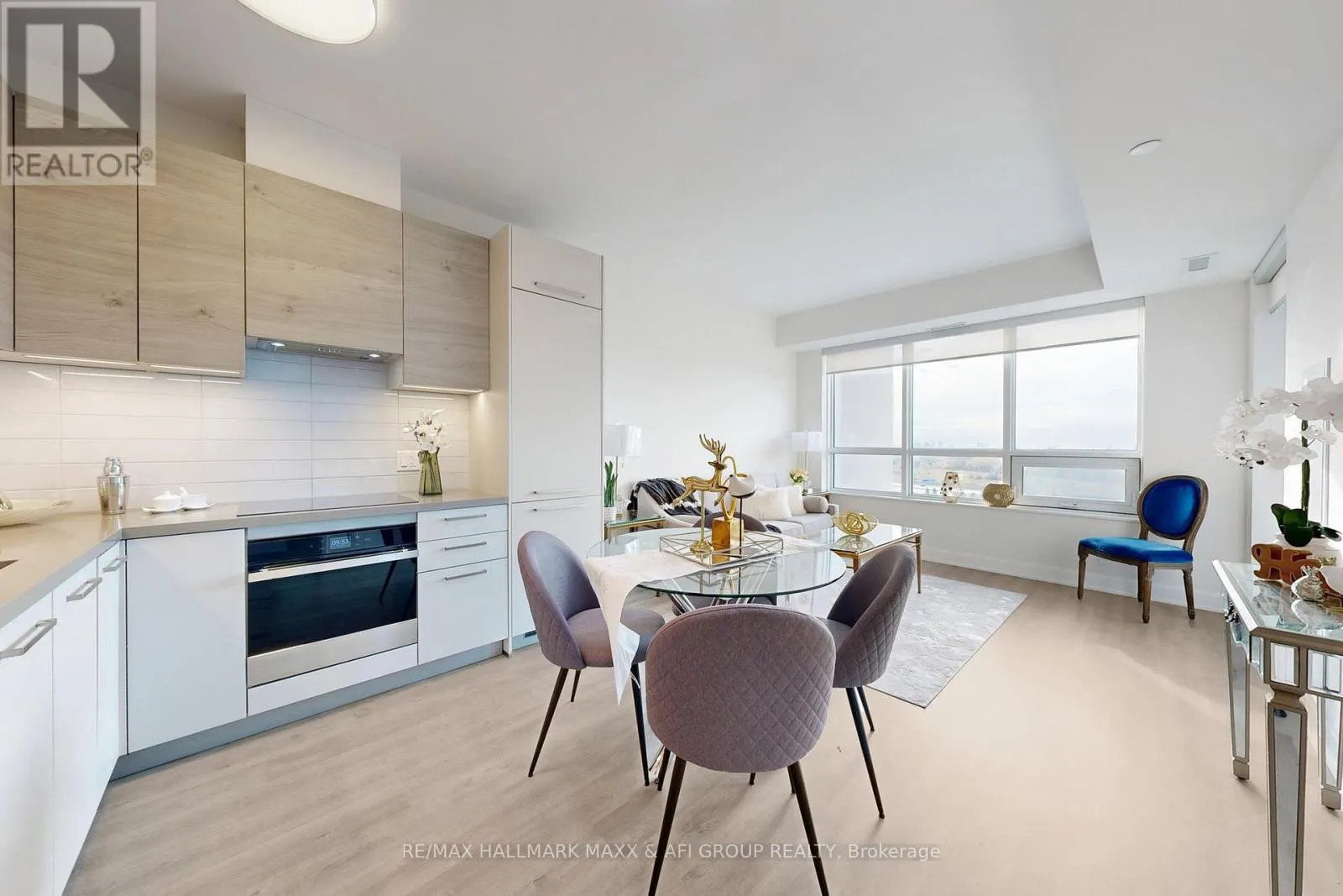 1207 - 12 GANDHI LANE