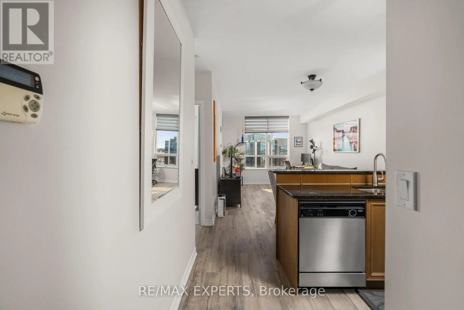 515 - 9225 JANE STREET