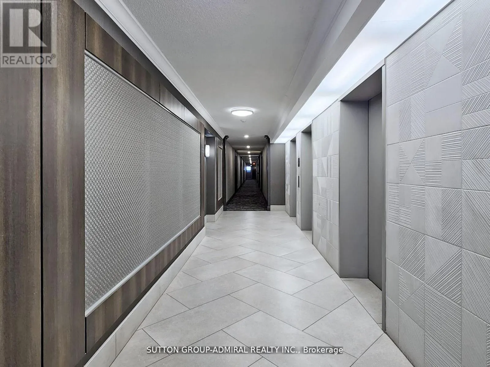 401 - 11 TOWNSGATE DRIVE