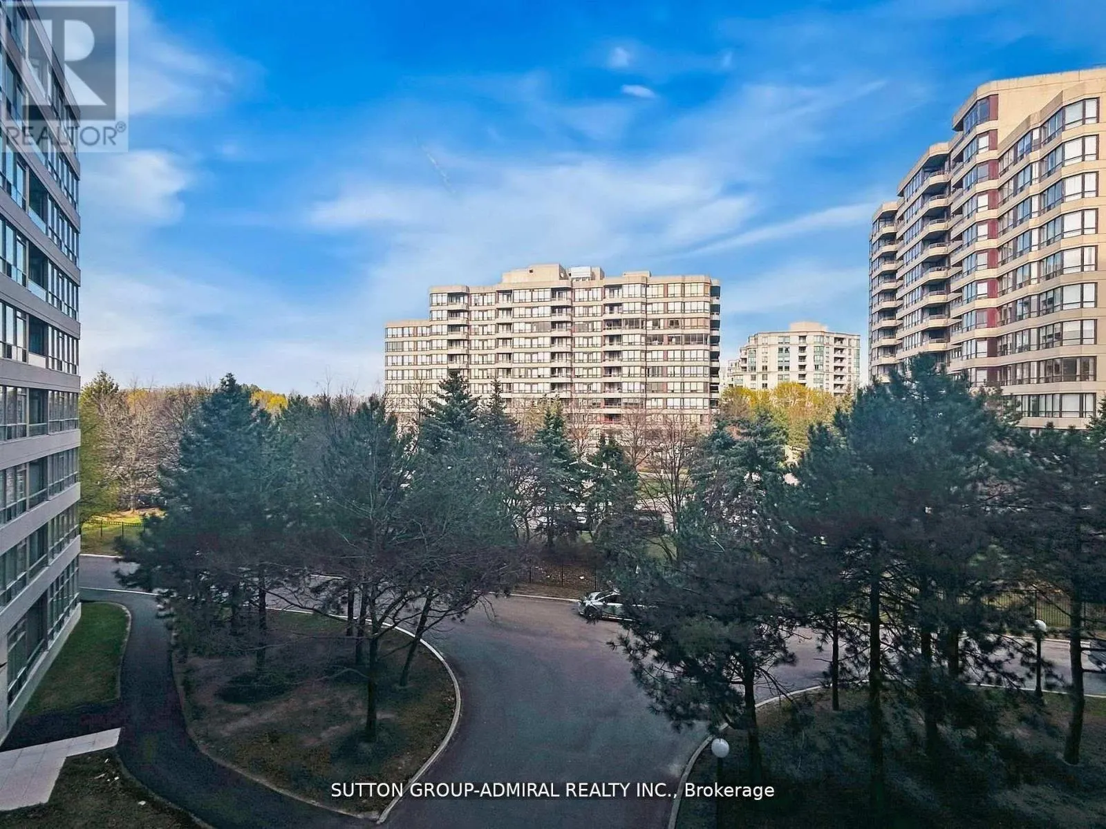 401 - 11 TOWNSGATE DRIVE