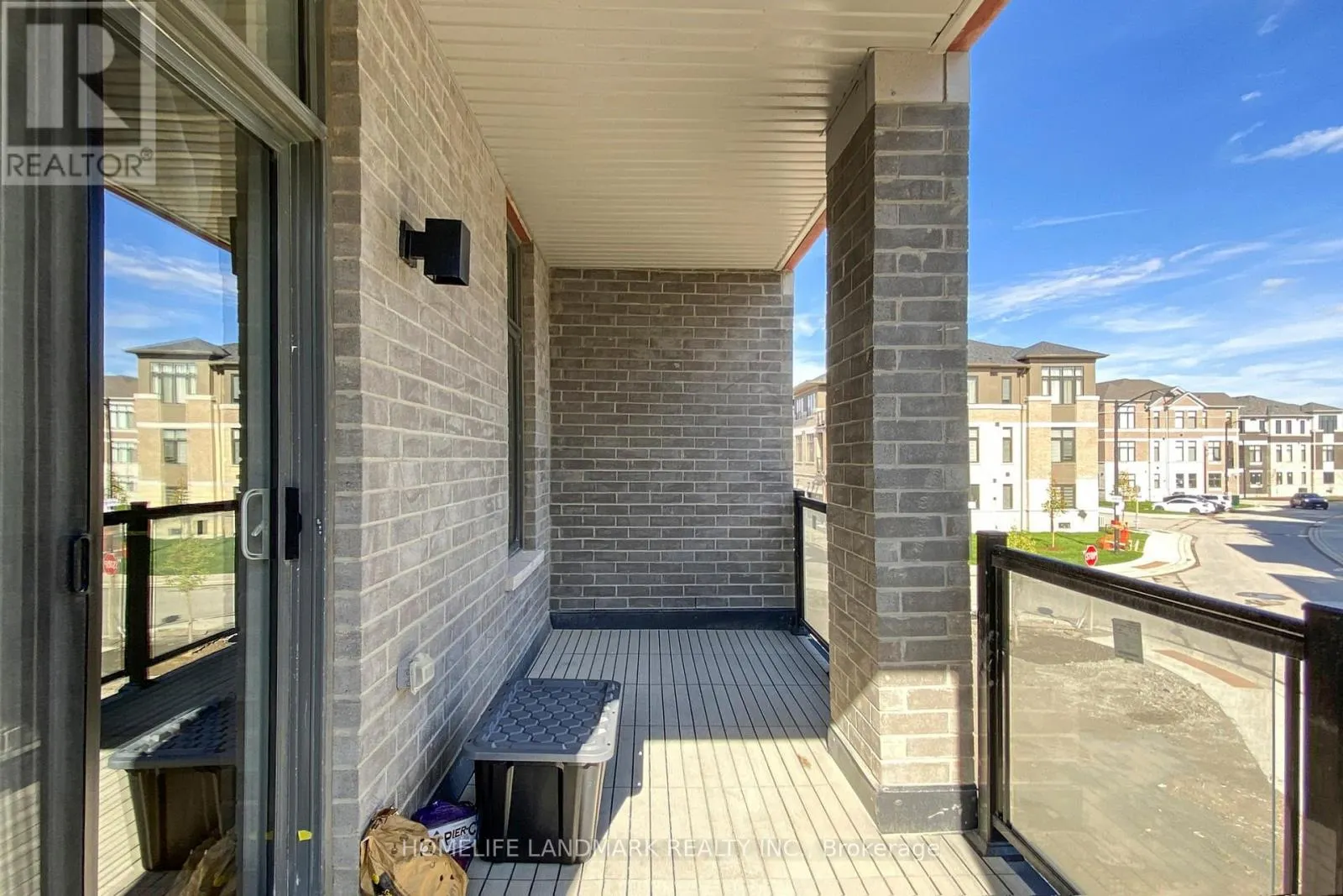 17 KAHSHE LANE